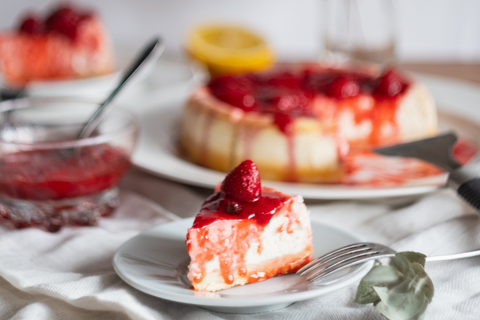 Homemade Yogurt-Strawberry CAKE!