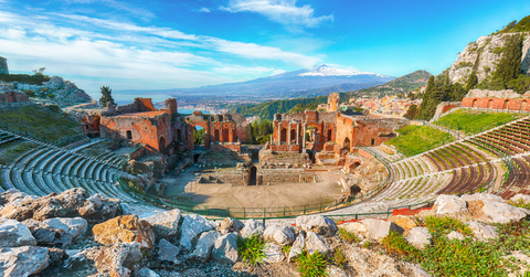 Taormina: 5 Must-Visit Attractions and 5 Delicacies to Savor