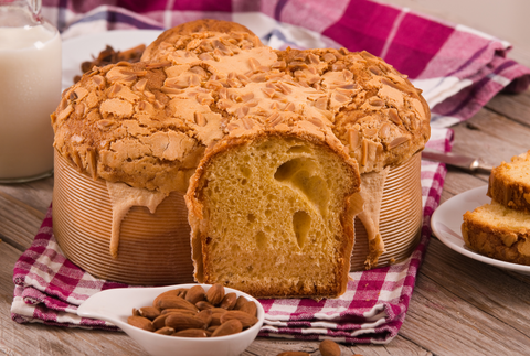Easter, two must-try: crespelle and Colomba