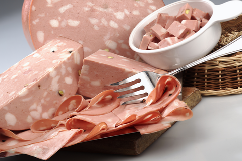 Mortadella monster in New York and pasta with "Bologna"