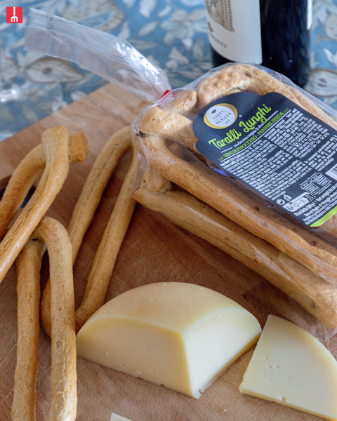 Long Taralli Handmade Fennel Seeds 10.58 Oz