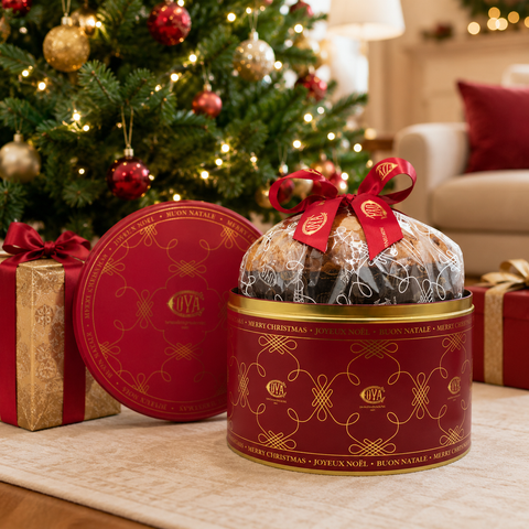 Cova Montenapoleone Traditional Panettone served with original red tin