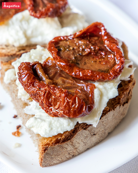 Dried Tomatoes in Sunflower Oil 12 Oz - Magnifico Food